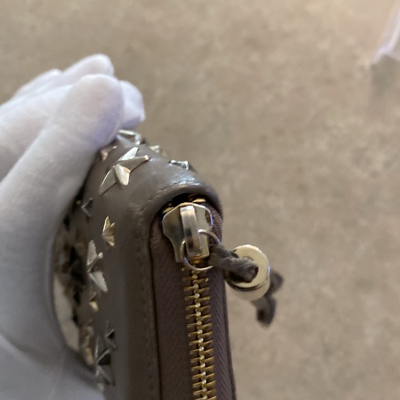 JIMMY CHOO $950 Long Zip around Wallet - Picture 3 of 12